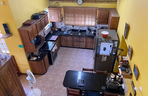 St. Joseph House | Cool, Breezy, Private Ensuite @ Halite Court