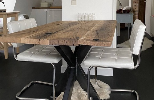 Katendrecht Apartment | cool city loft with a beautiful view over the Maas