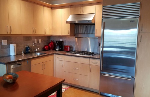 Orenco Station Condo | Cool Downtown Orenco Loft