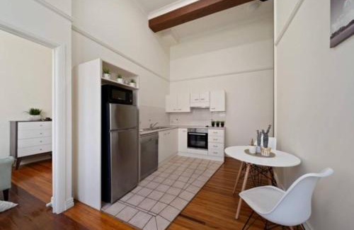 Brisbane Central Business District Apartment | Cool New Yorker CBD Apartment