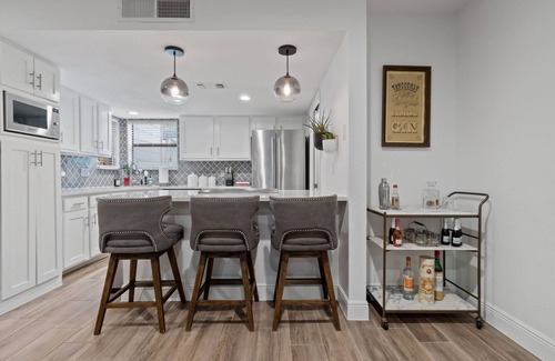 Zilker Condo | Cool Off in Barton Springs Pool Steps from Zilker Park