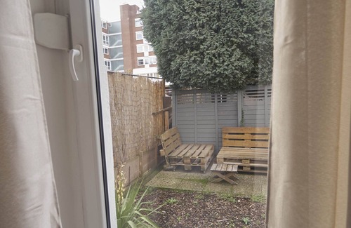 Worms Apartment | Cool old building WE in the center | 1 ZKB terrace