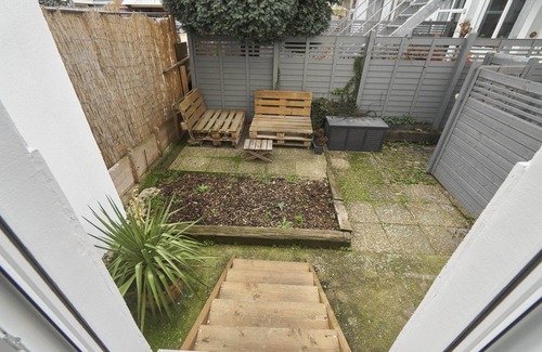 Worms Apartment | Cool old building WE in the center | 1 ZKB terrace