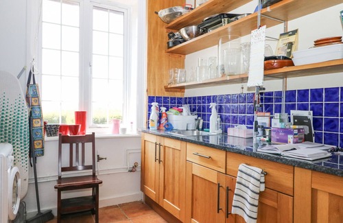 Meonstoke House | COOMBE PLACE HOUSE, pet friendly, luxury holiday cottage in Meonstoke