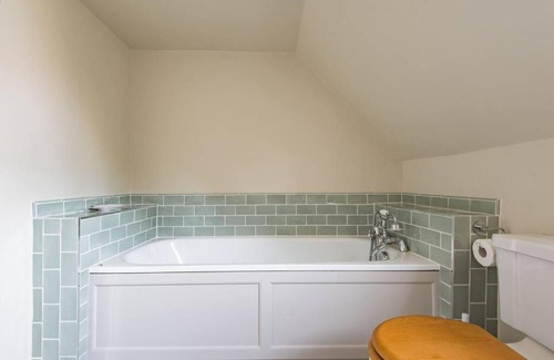 Deal House | Coop's Landing - Charming seaside bolthole