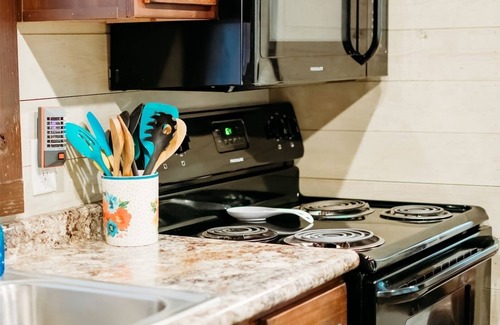 Gadsden Cabin | Coosa Cottage at River Rocks Landing