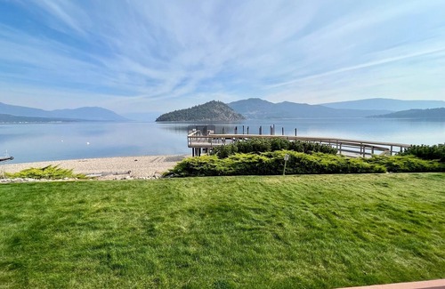 Scotch Creek House | Copper Island View Townhouse