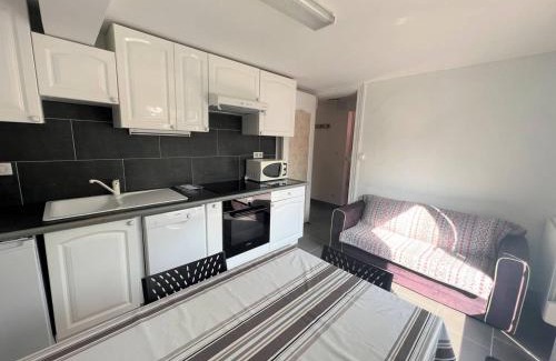 Cambo-les-Bains Apartment | Coquet T1 Bis avec Terrasse en Rez-de-Jardin, Cambo-les-Bains - FR-1-495-91