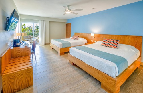 Villas Del Mar Resort | Coral Costa Caribe Beach Resort - All Inclusive