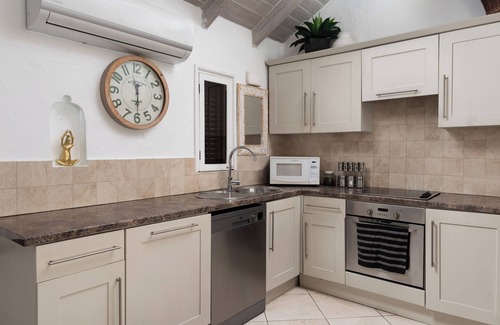 Lazaretto Apartment | Coralita No.3, Oceanfront Apartment Near Sandy Lane