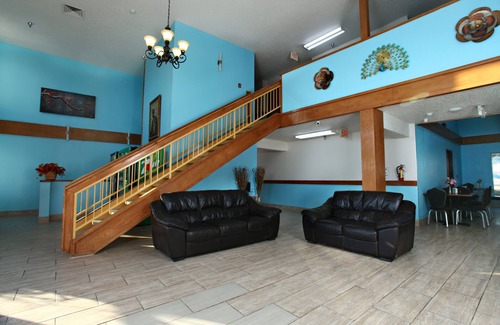Newton Hotel | Coratel Inn & Suites By Jasper Newton - 1 King Bed NS