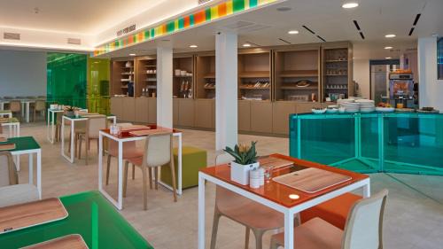 Lommel Hotel | Corbie Lommel Ring