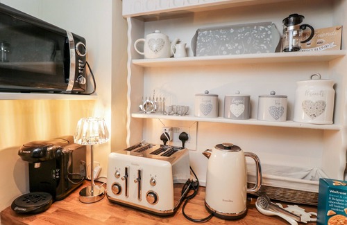 Malmesbury Cottage | Corner Cottage