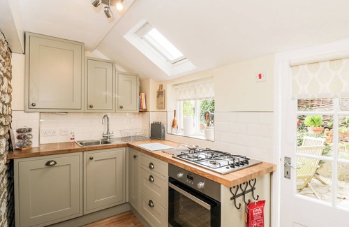 Malmesbury Cottage | Corner Cottage