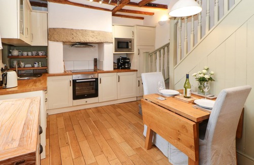 Staindrop Cottage | CORNER COTTAGE, pet friendly, character holiday cottage in Staindrop