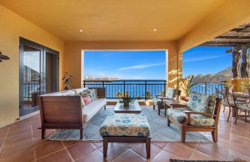 El Medano Ejidal Condo | Corner Unit, Building 4 Location! Beautifully Remodelled, Beachy Elegant Decor