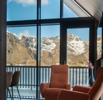 Henningsvaer Apartment | CornerView Apartment Henningsvær