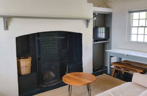 Corofin Cottage | Corofin Lake Cottage No 5 - a two story that sleeps 6 guests in 3 bedrooms