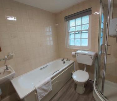 Killinaboy House | Corofin Lake Cottages