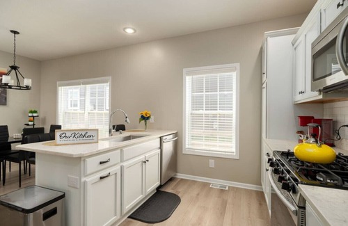 Oak Creek House | Corporate Housing by MGM
