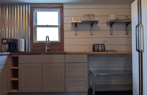 Dunning Cottage | Corporate Housing for Travel Nurses and Interns Located Near O'Hare & Hospitals