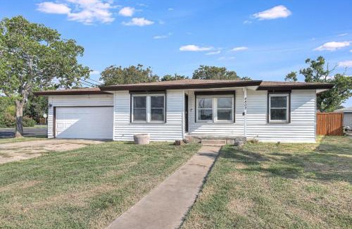 Bay Area House | Corpus Christi Charm