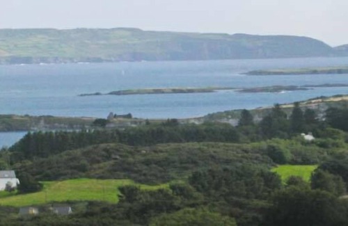 Derreennatra Cottage | CORR AN DROMA, pet friendly, with open fire in Schull, County Cork