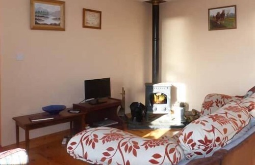 Derreennatra Cottage | CORR AN DROMA, pet friendly, with open fire in Schull, County Cork