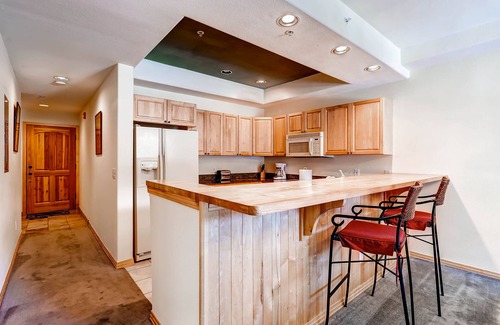 Warrior's Mark Condo | Corral at Breckenridge #103E: Cozy and Close to Town - Private Hot Tub