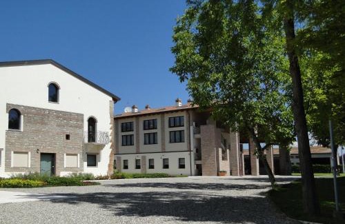 Nogarole Rocca Hotel | Corte Della Rocca Bassa