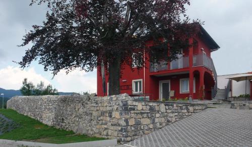 Alta Valle Intelvi Hotel | Corte di Pellio