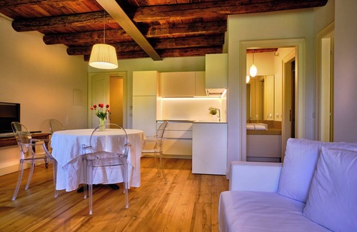 Sona Cabin | Corte Guastalla in the nature between Verona and Lake Garda