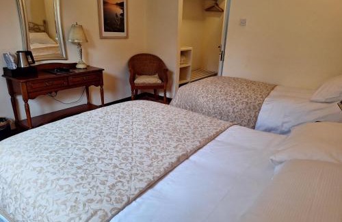 Schull House | Corthna Lodge
