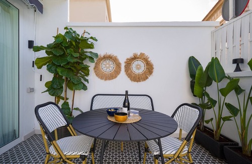 Las Palmas de Gran Canaria Ski Chalet | Cosmopolitan Design By CanariasGetaway