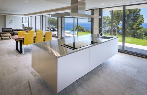 Blanes Villa | Costa Brava Natura - Villa Pinya Rosa (infinity pool, sea views, beach)