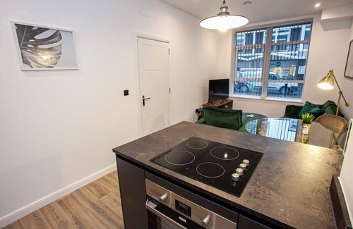 Bolton Apartment | Cosy 1 Bedroom Apartment in Bolton