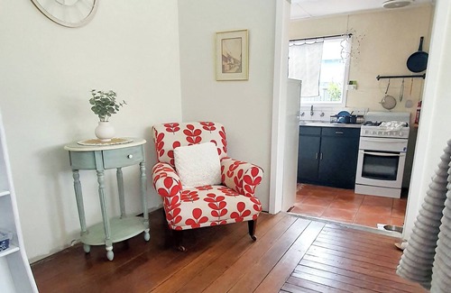 Mount Barker Cottage | Cosy, 1930's Country Style Cottage, Walking Distance From Town.