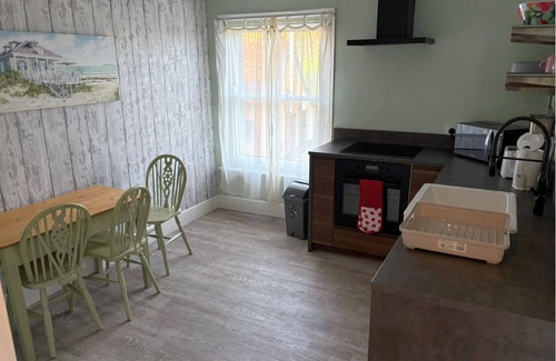 Homersfield Apartment | Cosy 2-bed apartment near Haleston.nPet-Friendly!