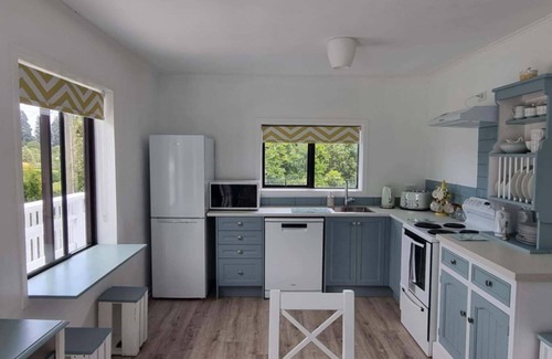 Hamurana Apartment | Cosy 3 bedroom apartment in lakeside community. Lake views and open plan living.