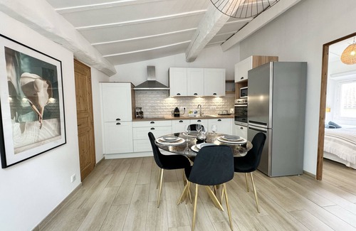 Antibes Old Town Apartment | Cosy 3 Pièces Vieil Antibes Proche Port Vauban