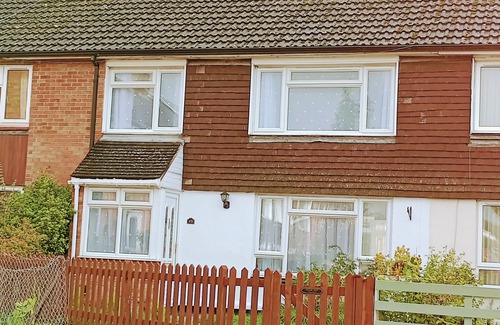 Bicester House | Cosy 3BR House with garden near Bicester Village