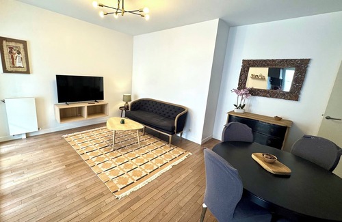 Le Plessis-Robinson Apartment | Cosy 3P apartment with loggia