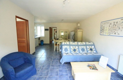 Urval Cottage | Cosy 4/6-person gîte in lovely grounds with swimming pool near Sarlat