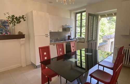 Blet House | Cosy 4 beds house in the park of the castle