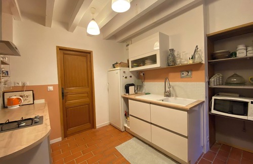 Saint-Remy-l'Honore House | Cosy 80 m2 house with independent courtyard
