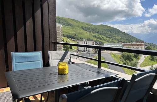 Montgellafrey Apartment | Cosy apartment 28m2 Saint François Longchamp at the foot of the slopes with garage