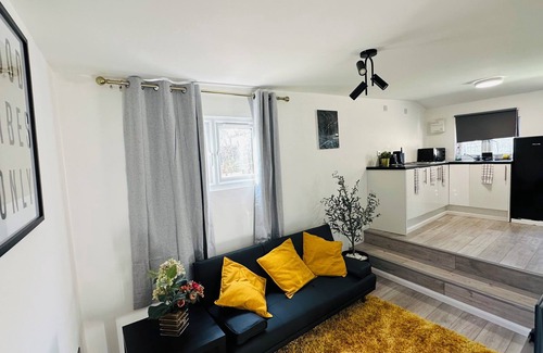 Kidbrooke with Hornfair House | Cosy and Comfy Deluxe Luxury Apartment close to the o2 Arena, Cutty Sack/Parks