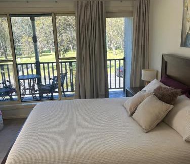 Lynbrook Apartment | Cosy and convenient in Lynbrook