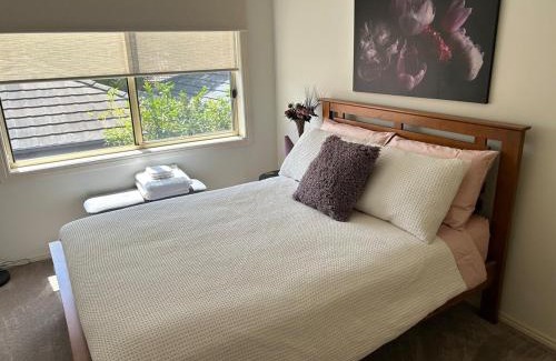 Lynbrook Apartment | Cosy and convenient in Lynbrook