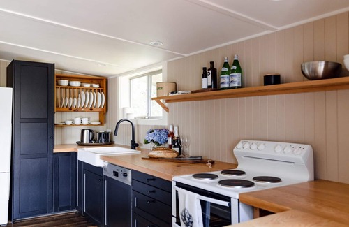 Hardys Bay House | Cosy and romantic with beautiful views